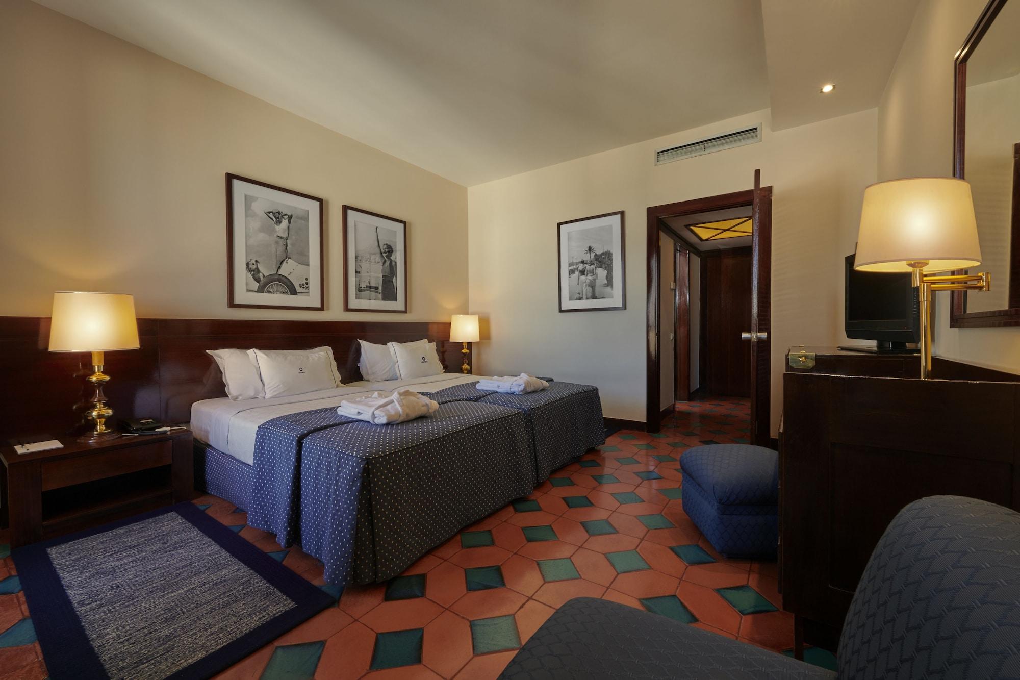 Algarve Casino Hotel Портиман Екстериор снимка A room at the hotel