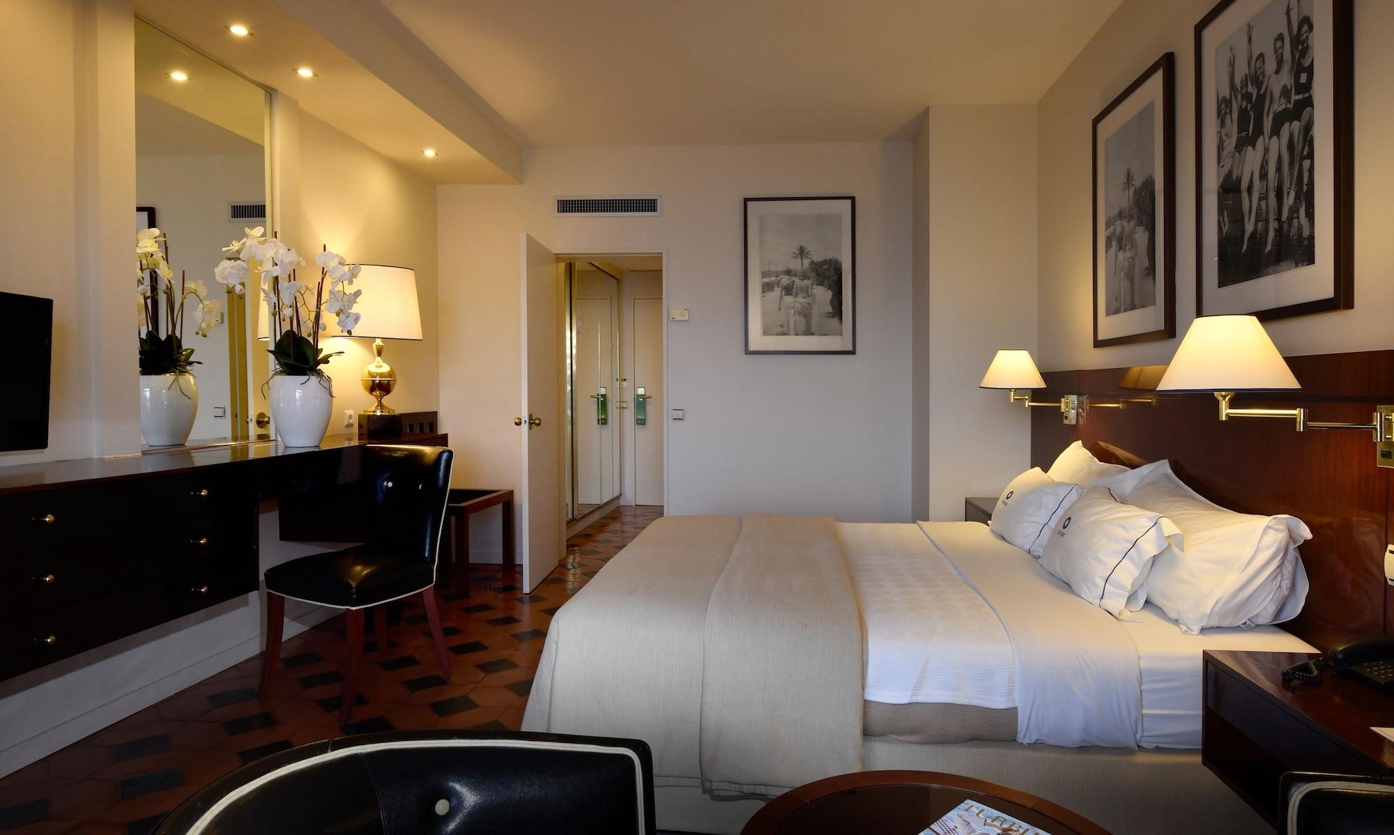 Algarve Casino Hotel Портиман Екстериор снимка A room at the Mandarin Oriental, Paris
