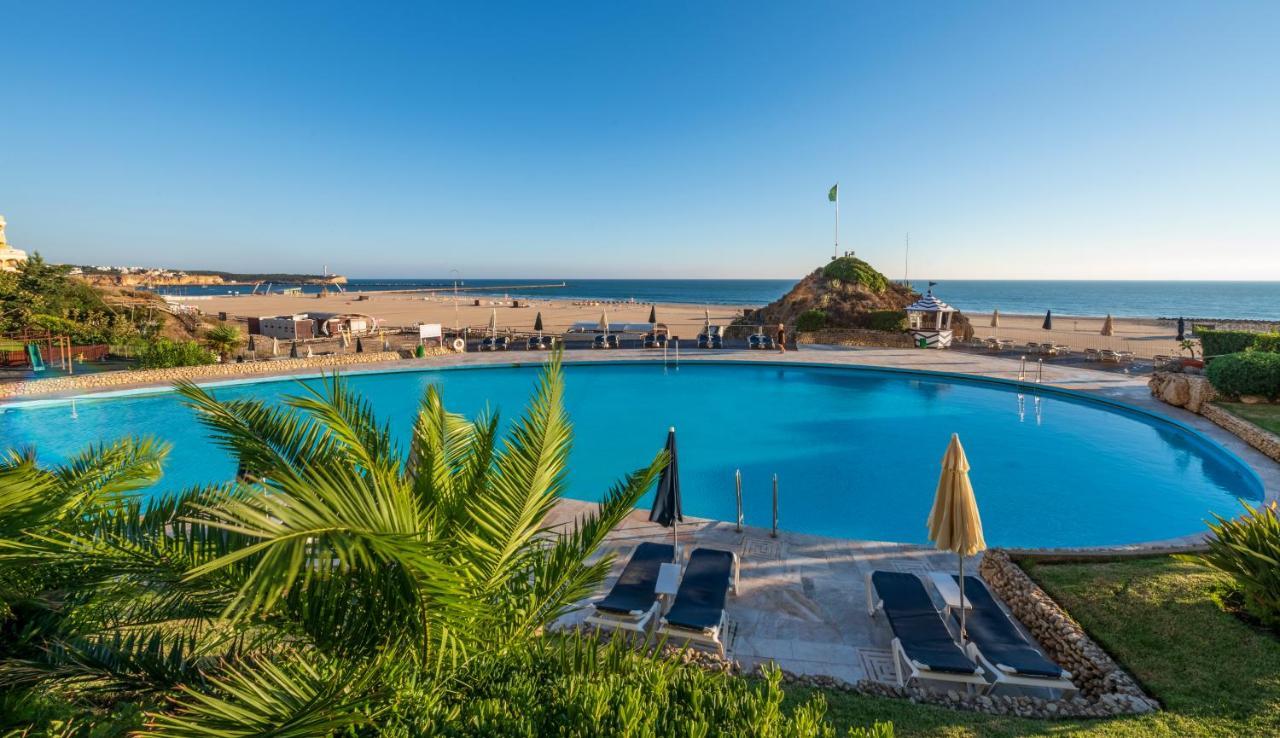 Algarve Casino Hotel Портиман Екстериор снимка The beach of the resort