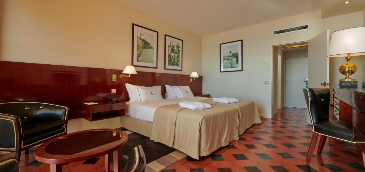 Algarve Casino Hotel Портиман Екстериор снимка A room at the Hotel