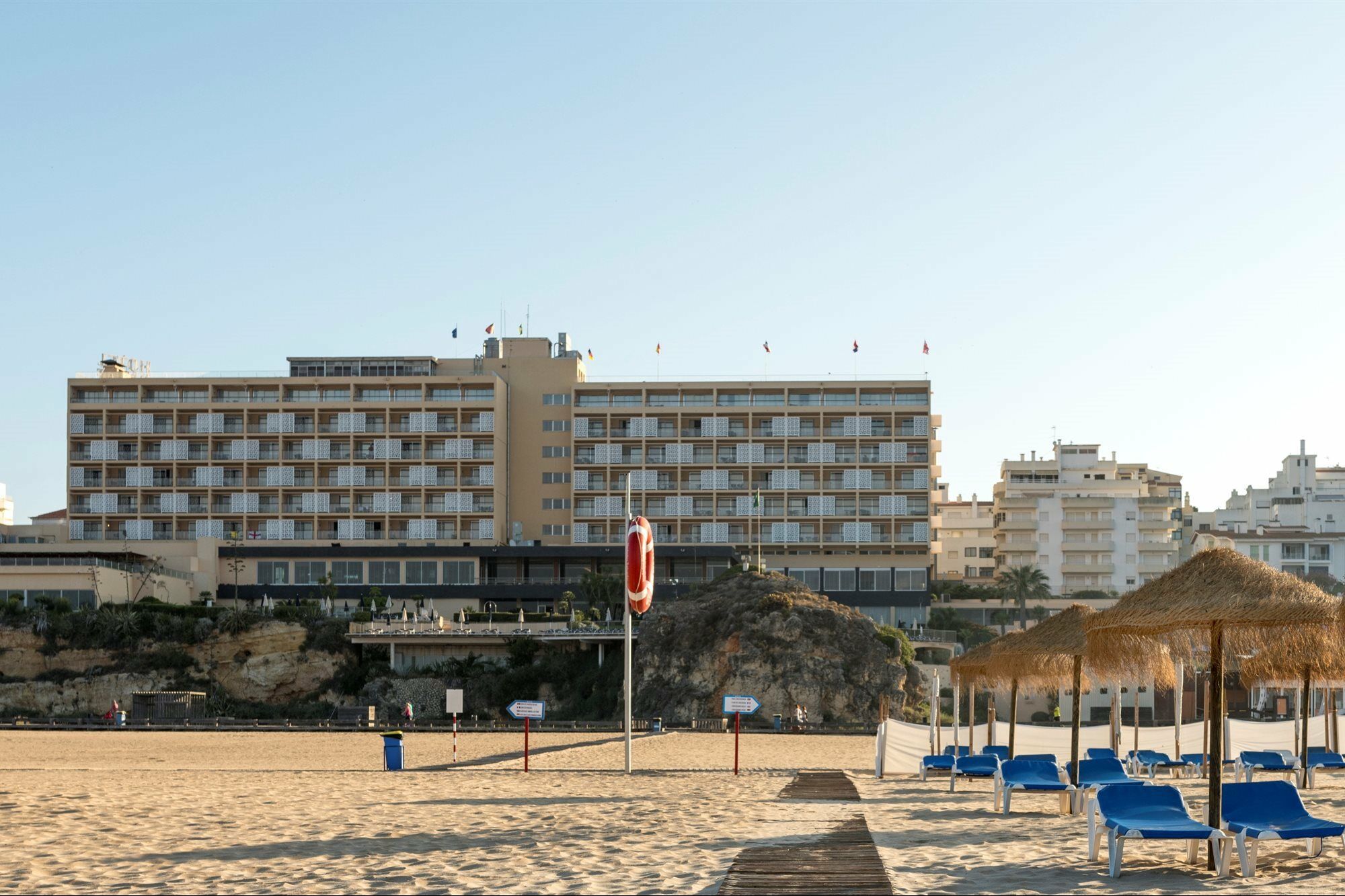 Algarve Casino Hotel Портиман Екстериор снимка The hotel in 2011